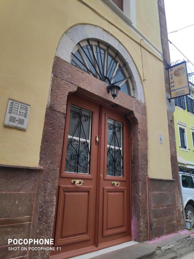 Selana Apartments Mytilíni 외부 사진